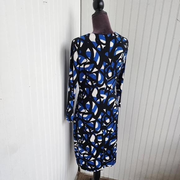 Calvin Klein Black and Blue Sheath Dress with V-Neck and 3/4 Sleeves - Picture 9 of 15